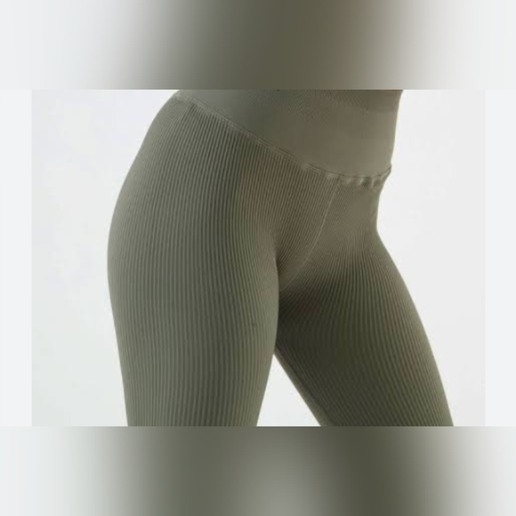 NUX Leggings Womens Size L Green Ribbed High Compression Athletic NWT - Picture 2 of 8